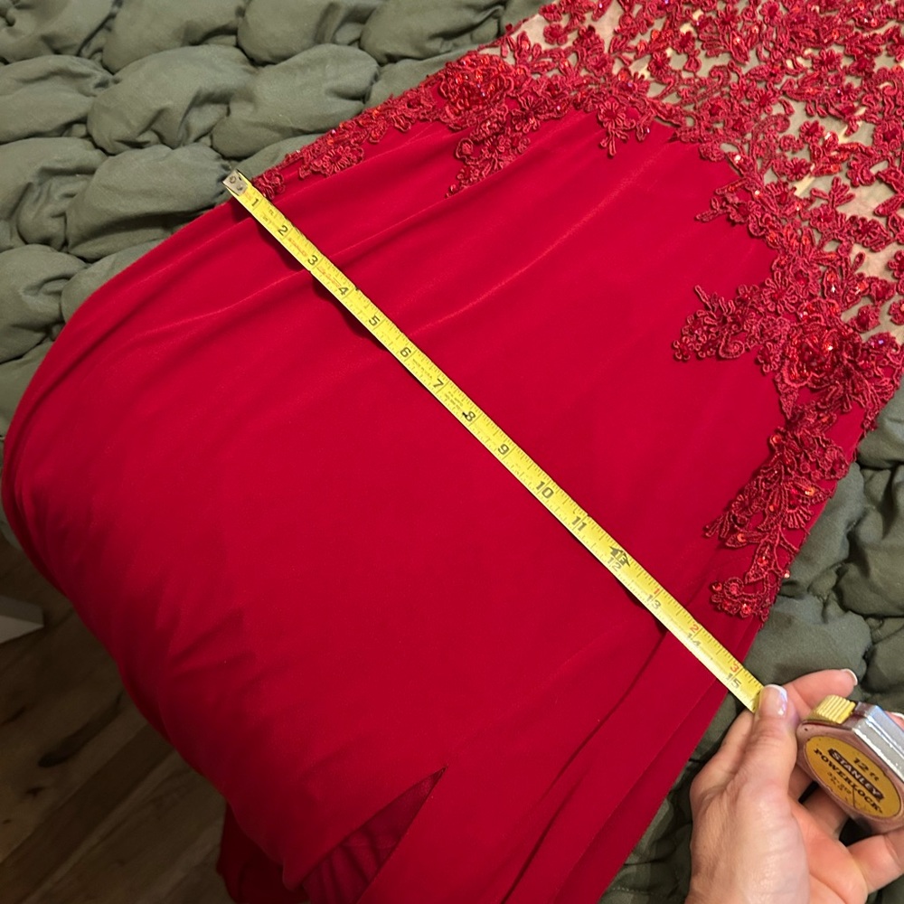 Elegant Red Lace Evening Gown.  Like new - Picture 13 of 15